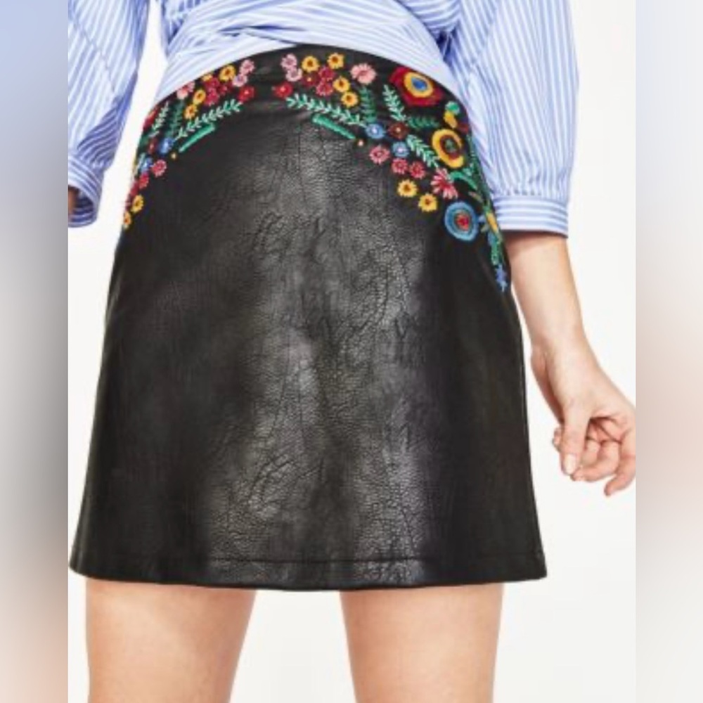 FOR THE REPUBLIC Black Faux Leather Skirt Floral Embroidery NWT | Size 10